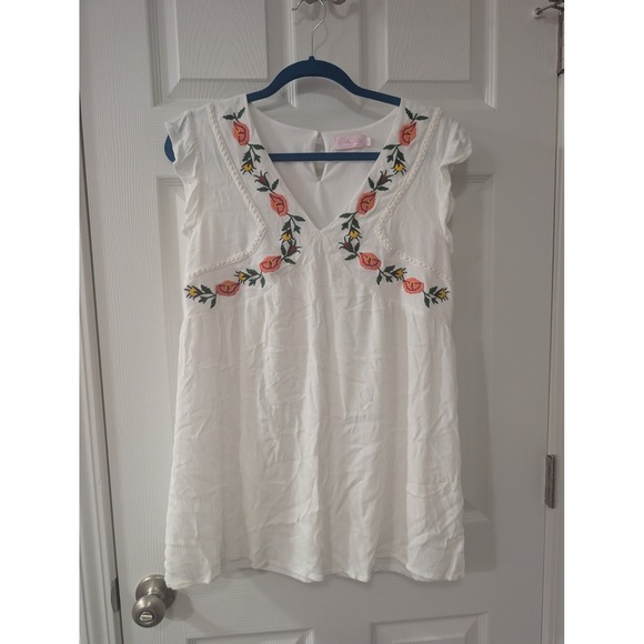 Pink Lily Tops - Pink Lily, Large, V-Neck Embroidered White Blouse, Ruffle Sleeve, Babydoll‎